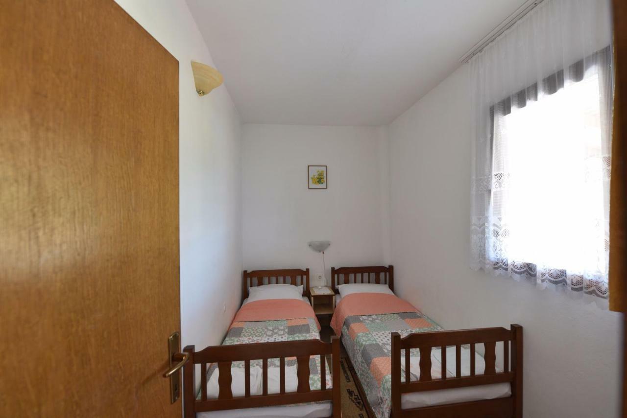 Apartmani Marko Gdinj Экстерьер фото