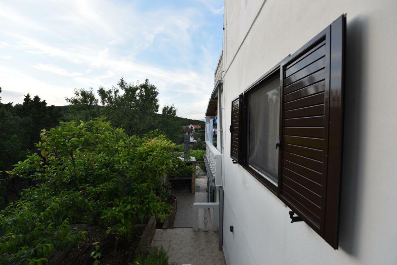 Apartmani Marko Gdinj Экстерьер фото