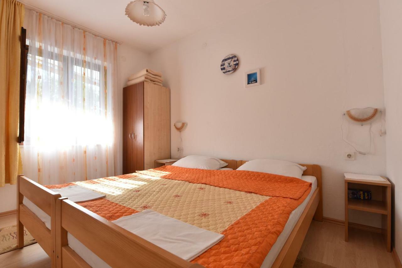 Apartmani Marko Gdinj Экстерьер фото